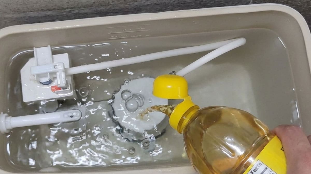 변기 누런 물때 식초로 제거하는 방법 관련 이미지 3